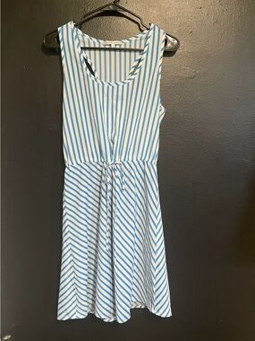 Collective Concepts Blue and White Striped Racerback Sleeveless Shift Dress